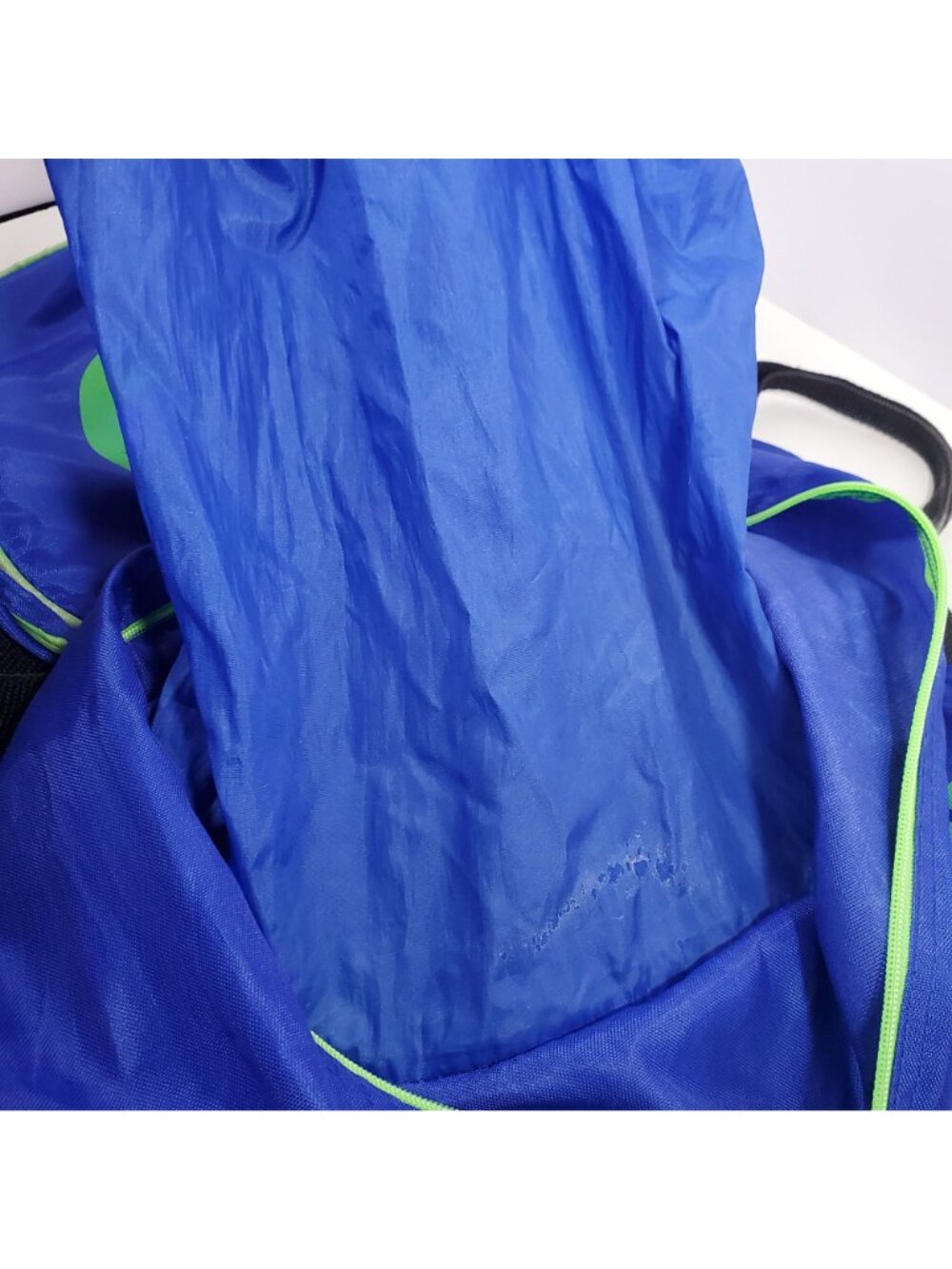 Wilson Blue Nylon Duffle Vintage Gym Bag Neon Green Travel Zippered - Picture 16 of 16
